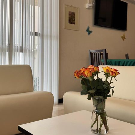 Hotel Riviera Nuova Gestione 卡托利卡 外观 照片