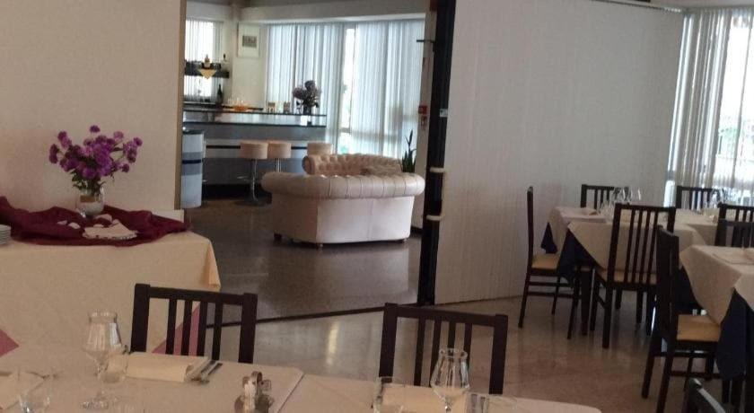 Hotel Riviera Nuova Gestione 卡托利卡 外观 照片