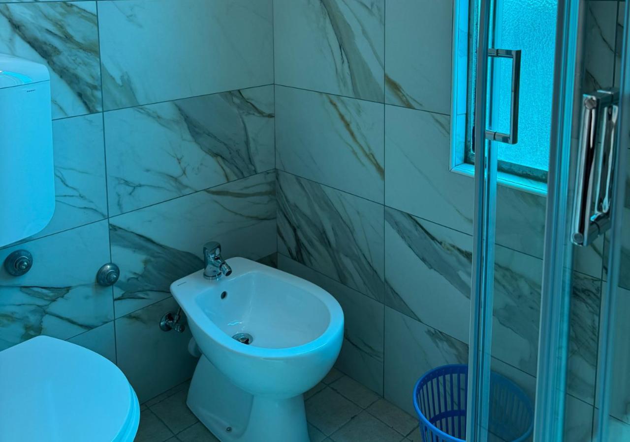 Hotel Riviera Nuova Gestione 卡托利卡 外观 照片